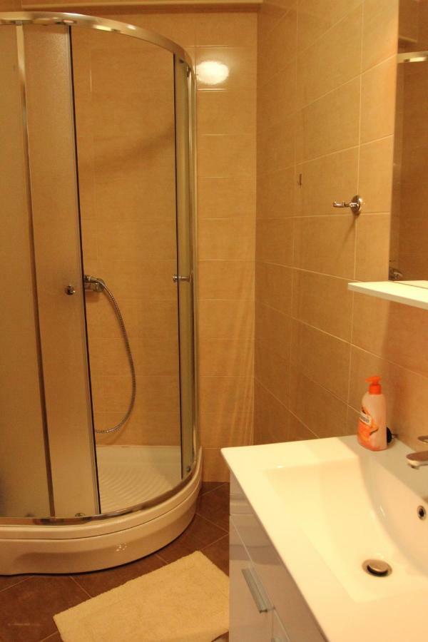 Apartmani Irena Novi Vinodolski Buitenkant foto