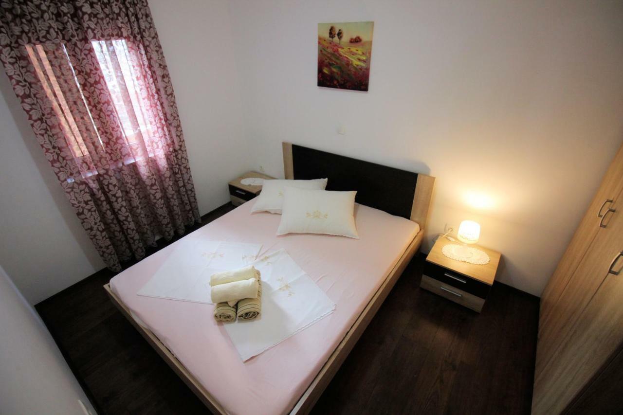 Apartmani Irena Novi Vinodolski Buitenkant foto