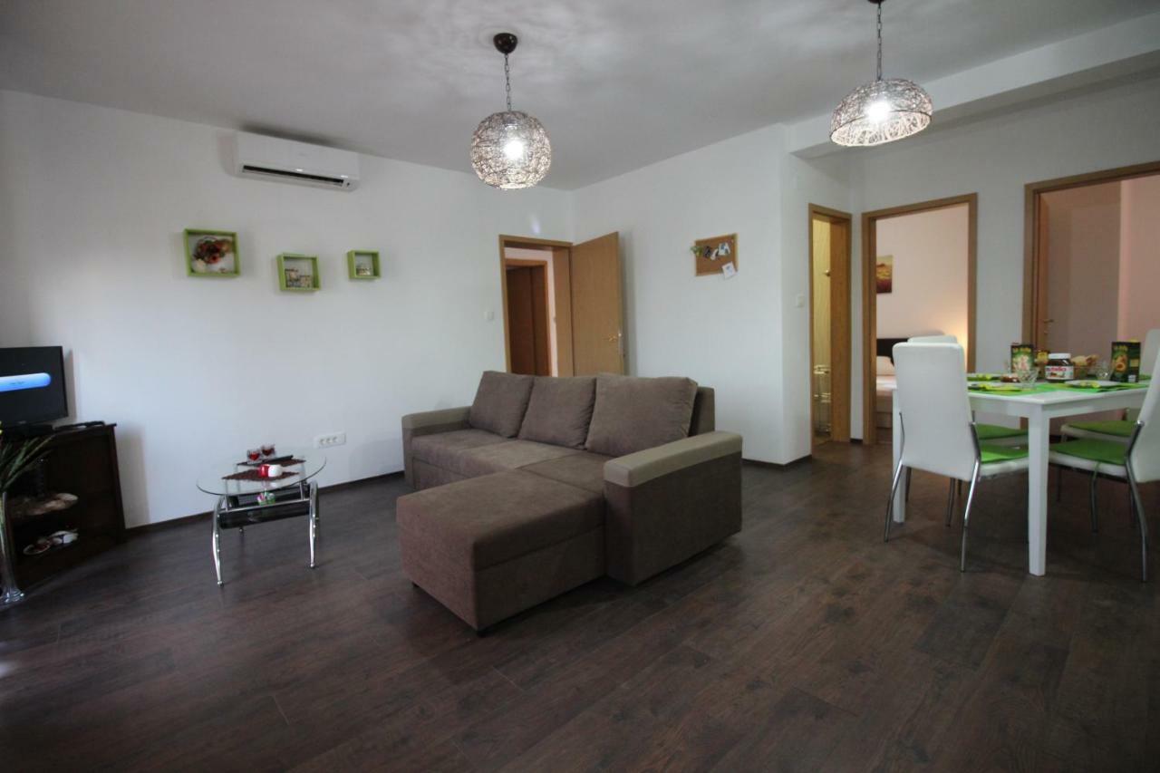 Apartmani Irena Novi Vinodolski Buitenkant foto