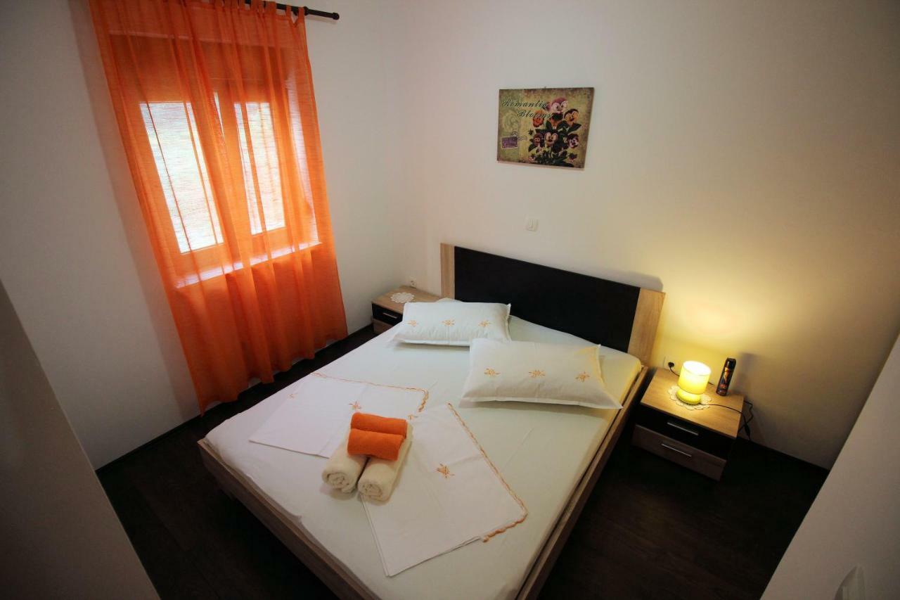 Apartmani Irena Novi Vinodolski Buitenkant foto