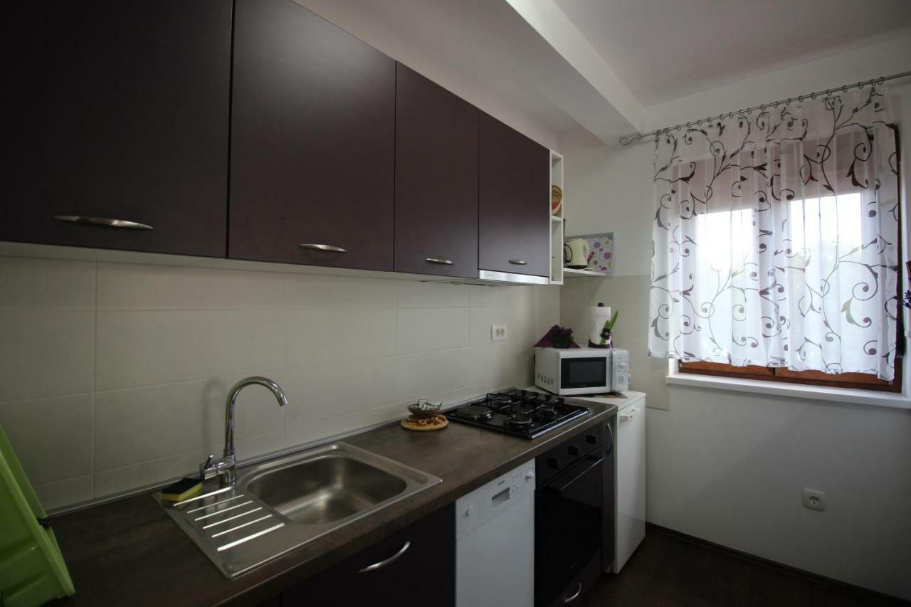 Apartmani Irena Novi Vinodolski Buitenkant foto