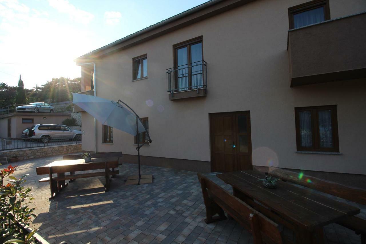 Apartmani Irena Novi Vinodolski Buitenkant foto