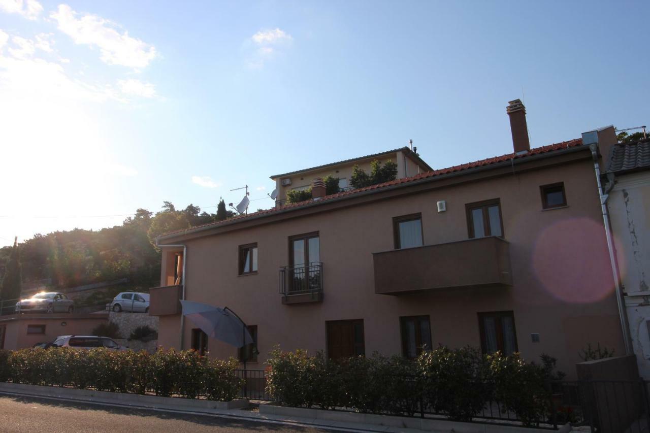 Apartmani Irena Novi Vinodolski Buitenkant foto